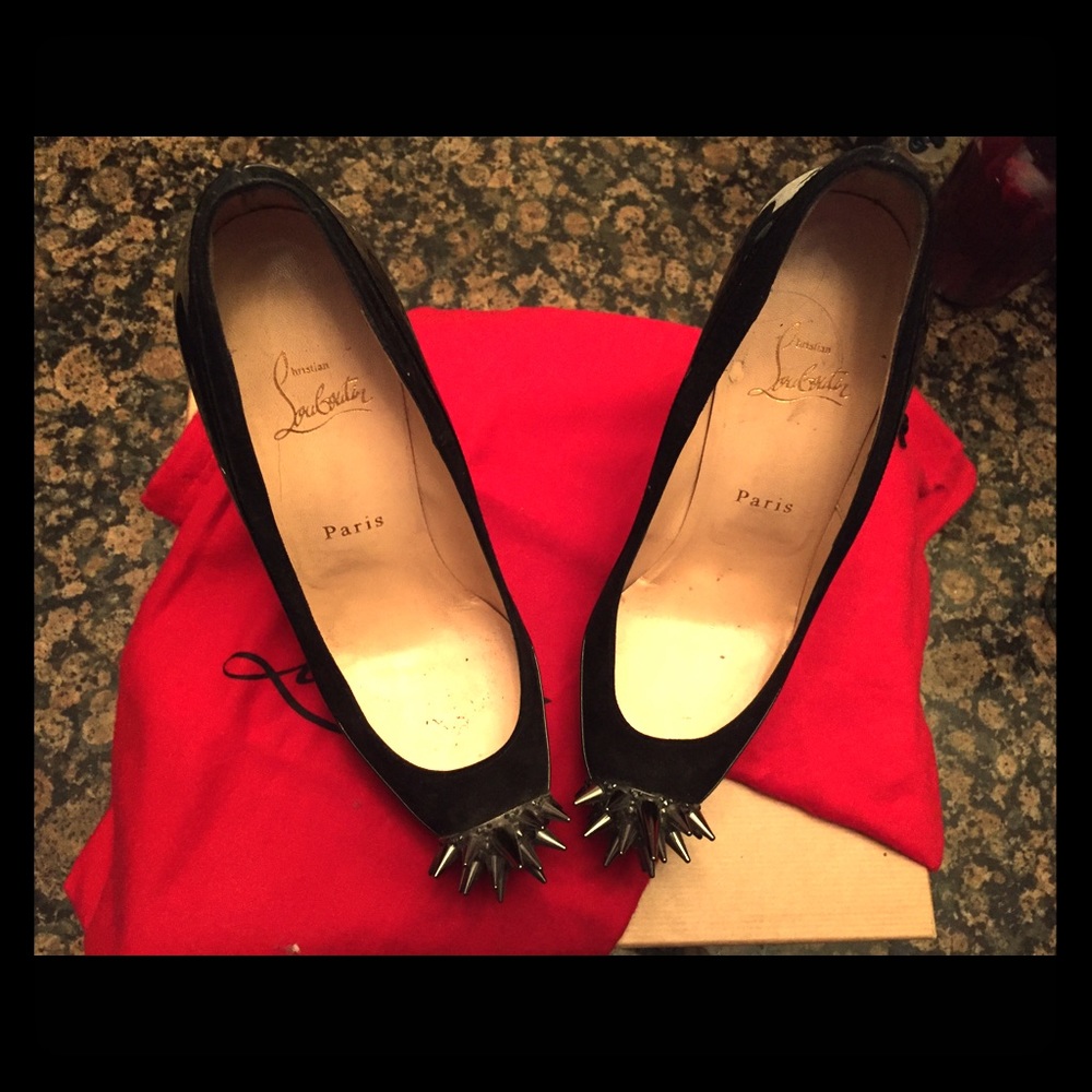 COPY - 💯% Authentic Louboutin Asteroid Spike toe …